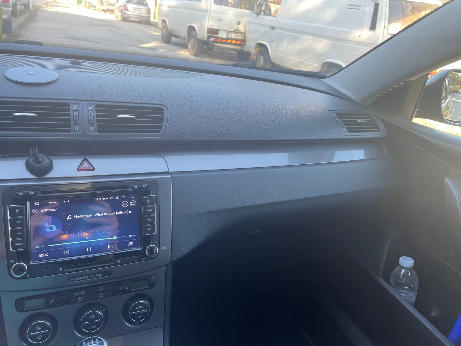 VW Passat Bluemotion 110hp, снимка 9 - Автомобили и джипове - 54218203