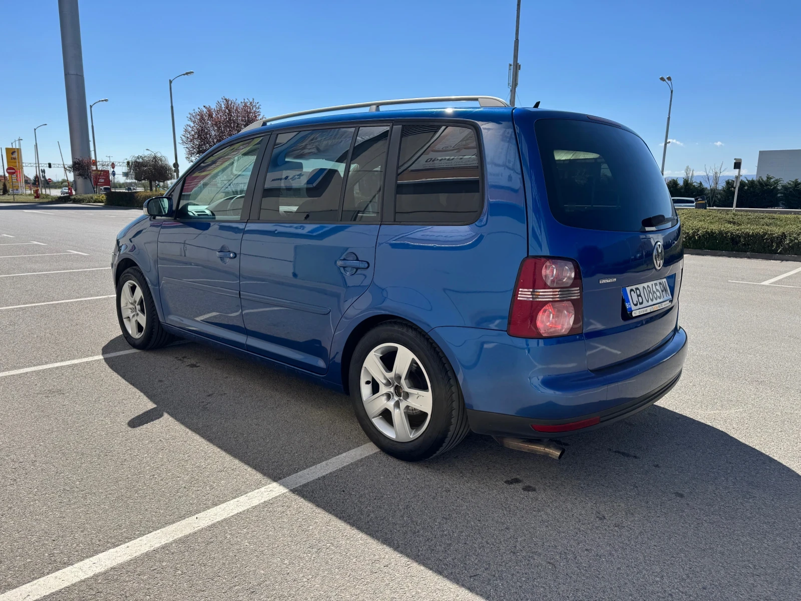 VW Touran 2.0 �������� ����� 7 �����  | Mobile.bg � ����������� 8