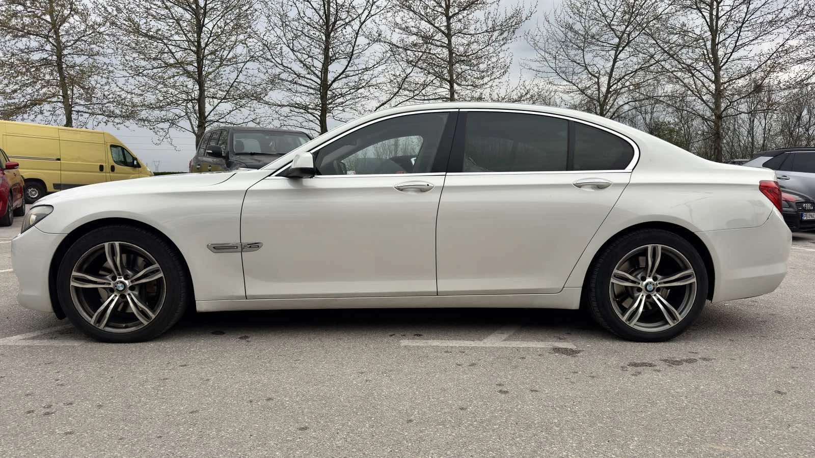 BMW 740 //DISTRONIC//SOFTCLOSE//4x4//, снимка 4 - Автомобили и джипове - 54279322