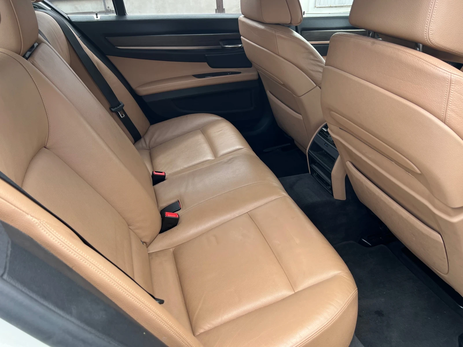 BMW 740 //DISTRONIC//SOFTCLOSE//4x4//, снимка 12 - Автомобили и джипове - 54279322