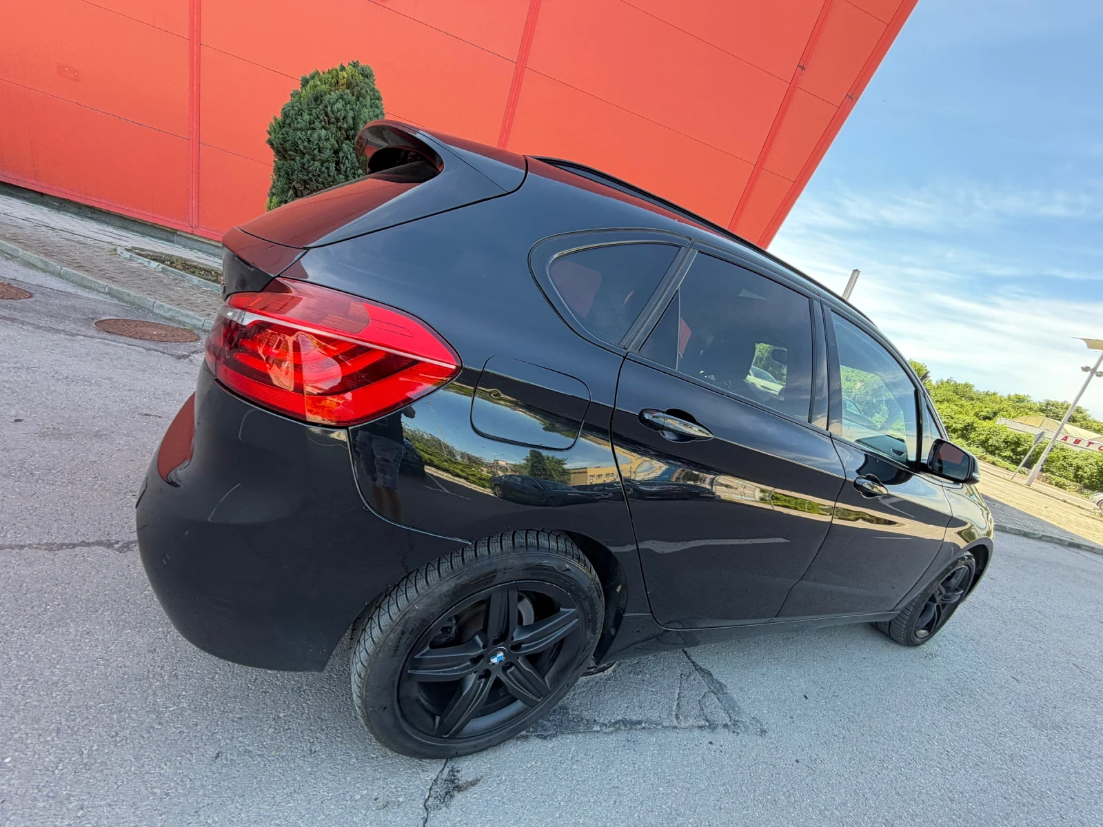 BMW 2 Active Tourer 2.0D* ПАНОРАМА* ОБСЛУЖЕНА* ВС* ПЛАТЕНО, снимка 6 - Автомобили и джипове - 54718847