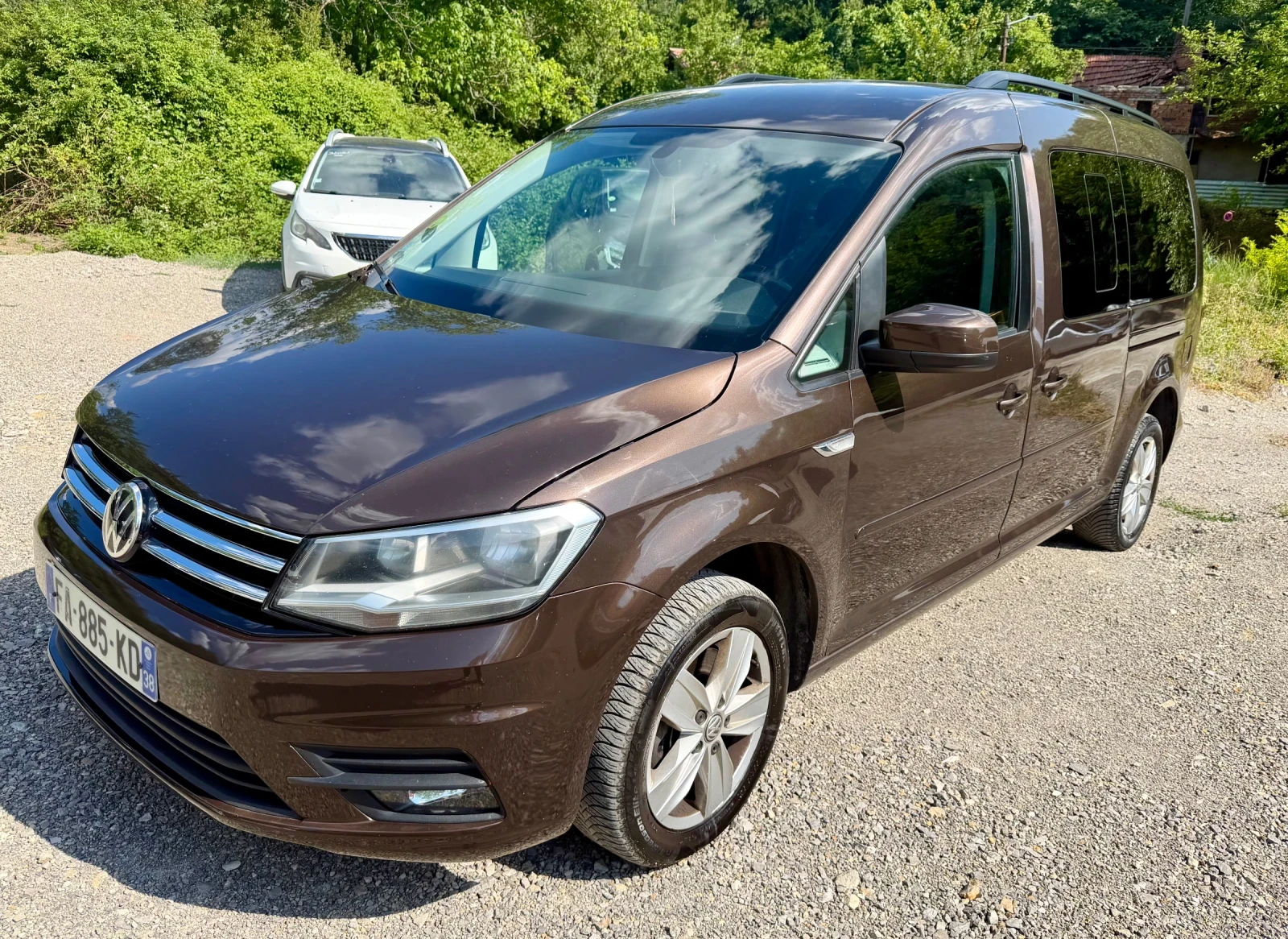 VW Caddy 2.0TDI DSG MAXI 6+ 1м. Рампа за инвалиди !, снимка 3 - Автомобили и джипове - 55050861