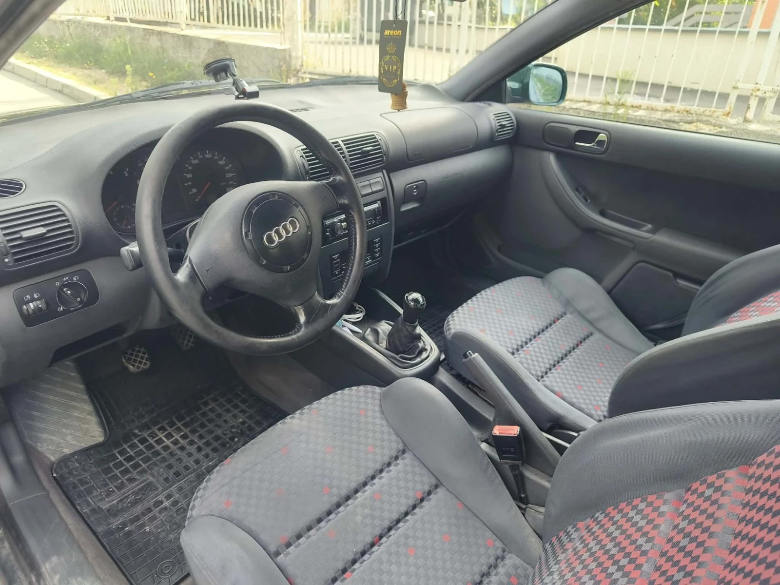 Audi A3 1.8, газ/бензин, снимка 7 - Автомобили и джипове - 55192481