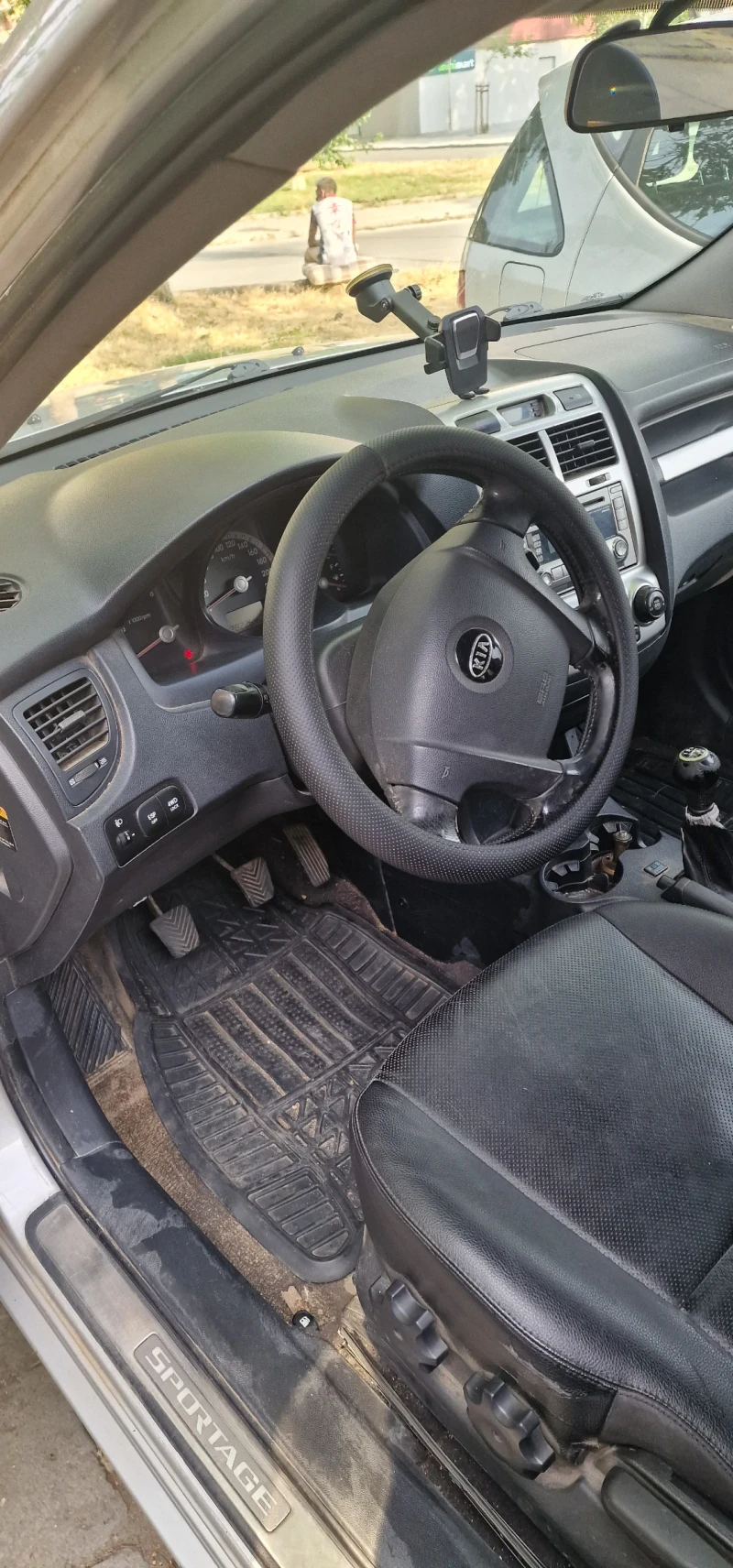 Kia Sportage, снимка 7 - Автомобили и джипове - 51727933