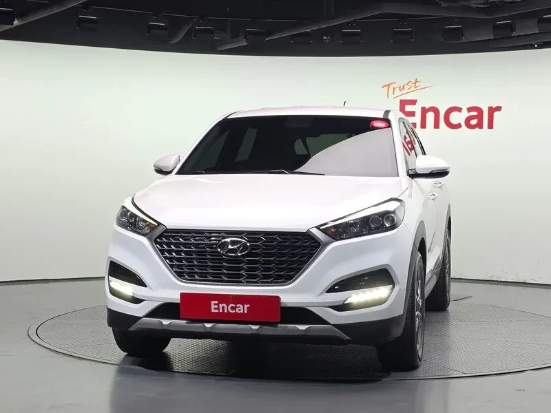 Hyundai Tucson  1.7 2WD SMART, снимка 3 - Автомобили и джипове - 54955806