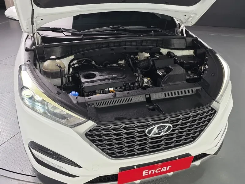 Hyundai Tucson  1.7 2WD SMART, снимка 6 - Автомобили и джипове - 54955806