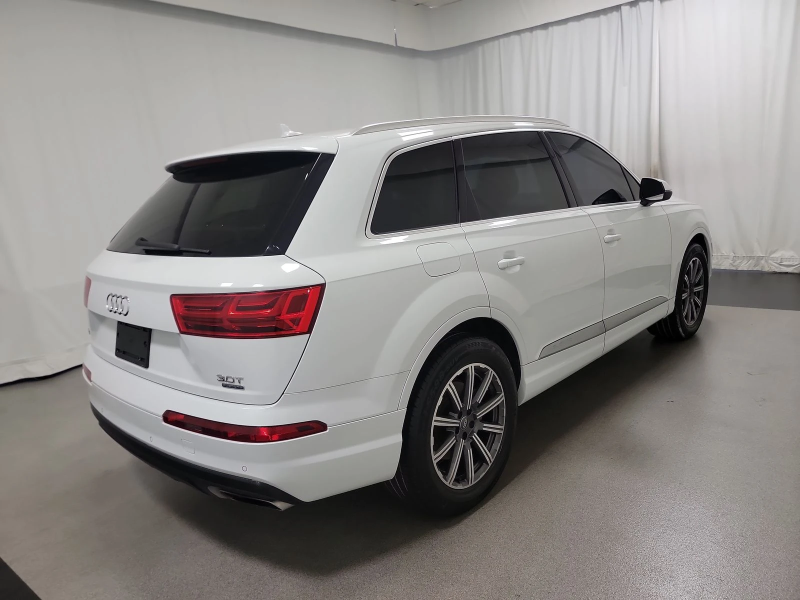 Audi Q7 3.0T Premium Plus - изображение 4