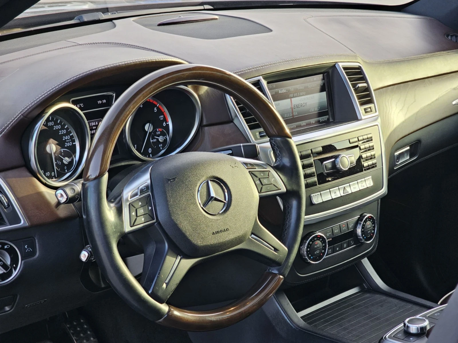 Mercedes-Benz ML 350  - изображение 9