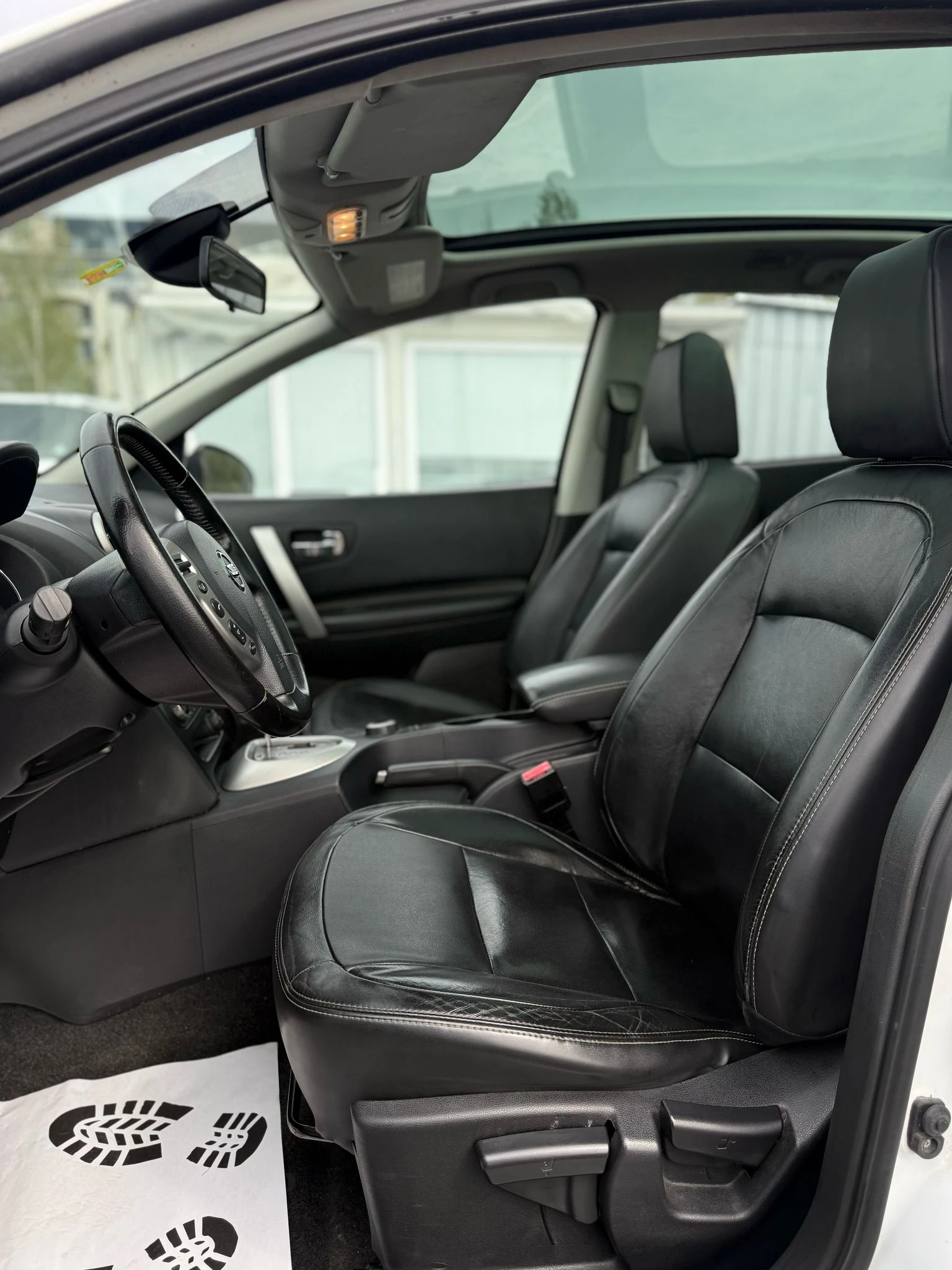 Nissan Qashqai + 2 2.0i  / 4WD / AUTOMATIC / SWISS - изображение 9