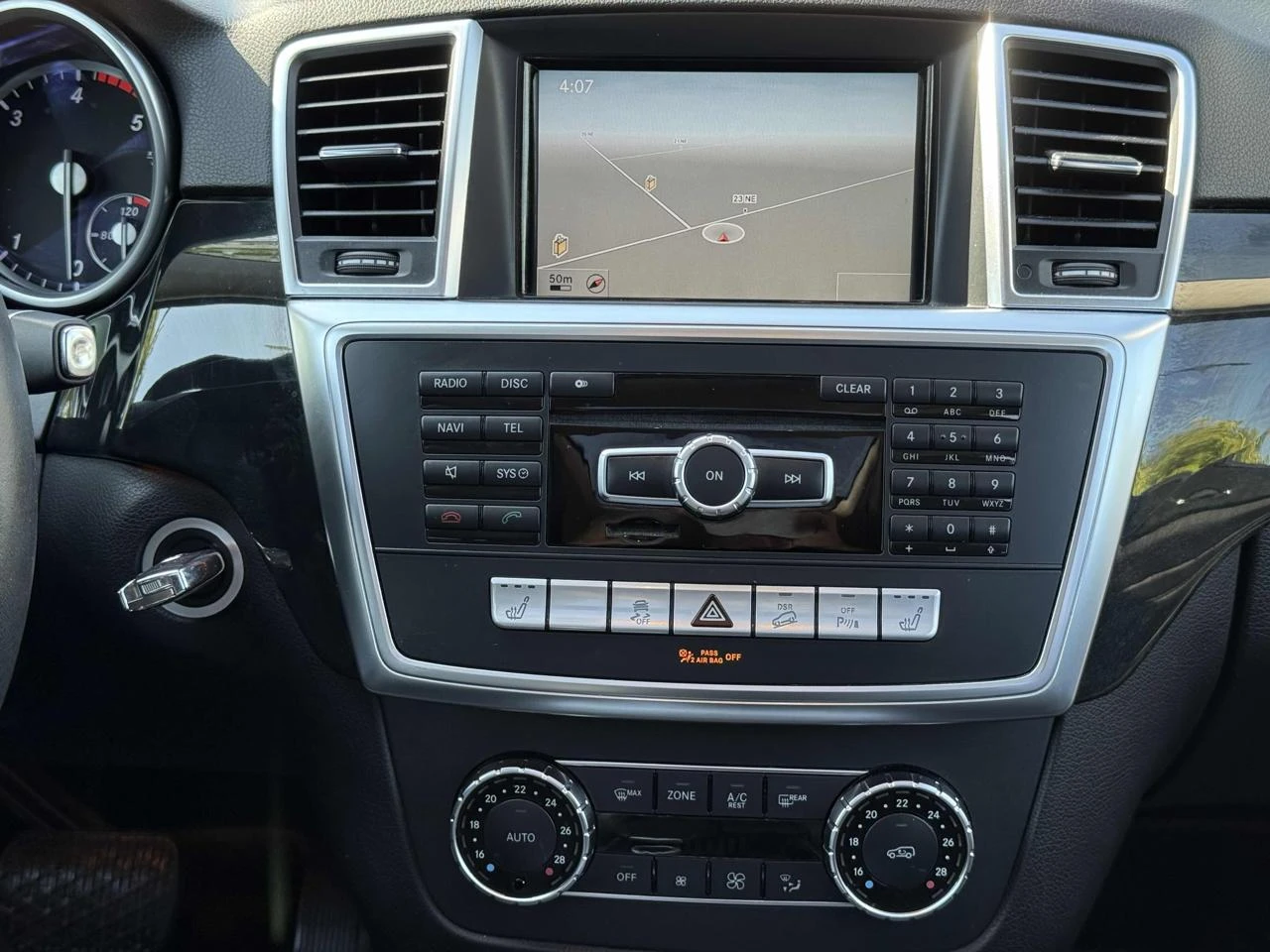 Mercedes-Benz ML 350 Bluetec* 4MATIC* AMG-pack* Harman/K* Подгрев* Пано - изображение 9