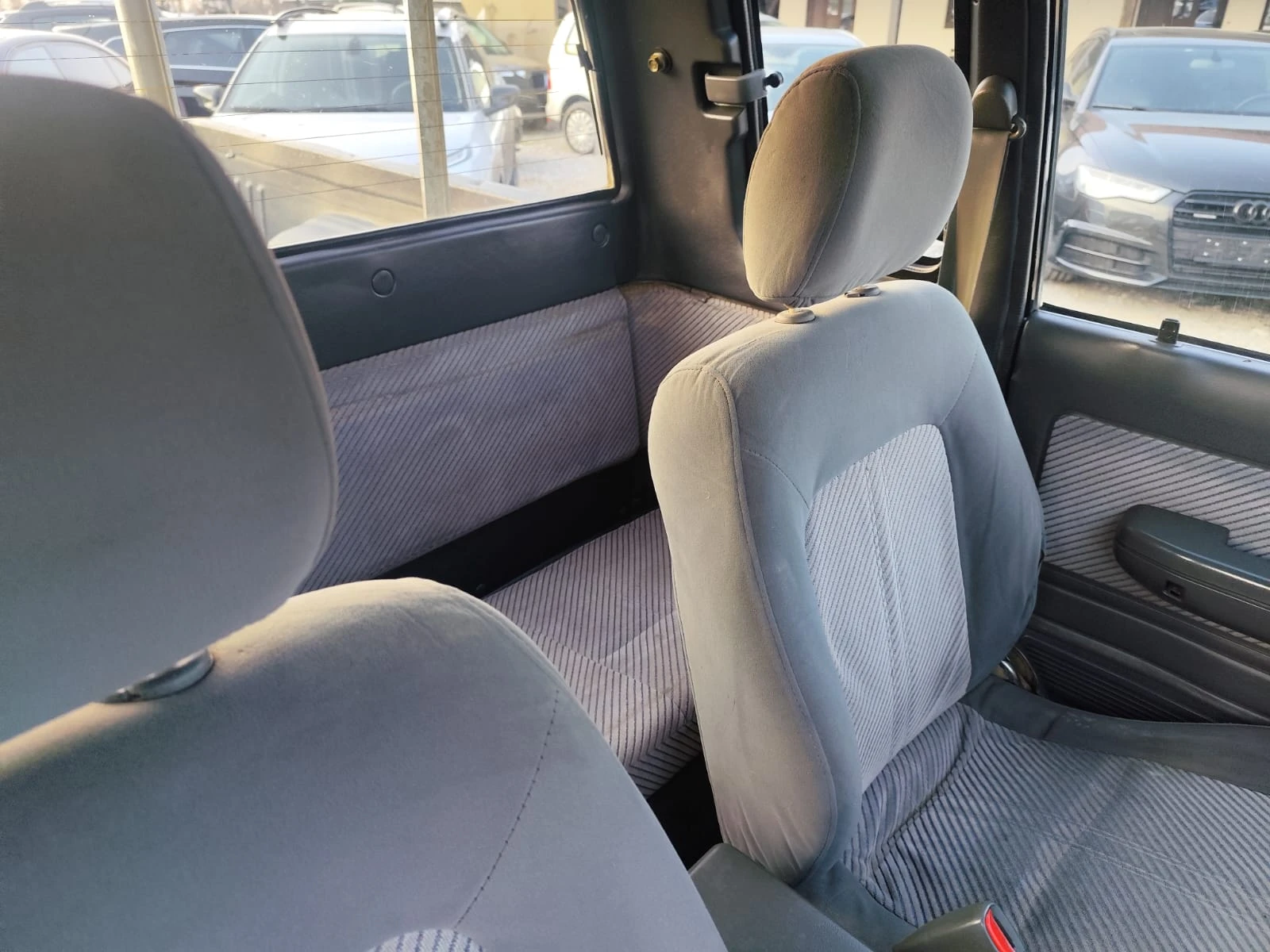 Mazda BT-50 2.5 дизел ИТАЛИЯ, снимка 13 - Автомобили и джипове - 53778228