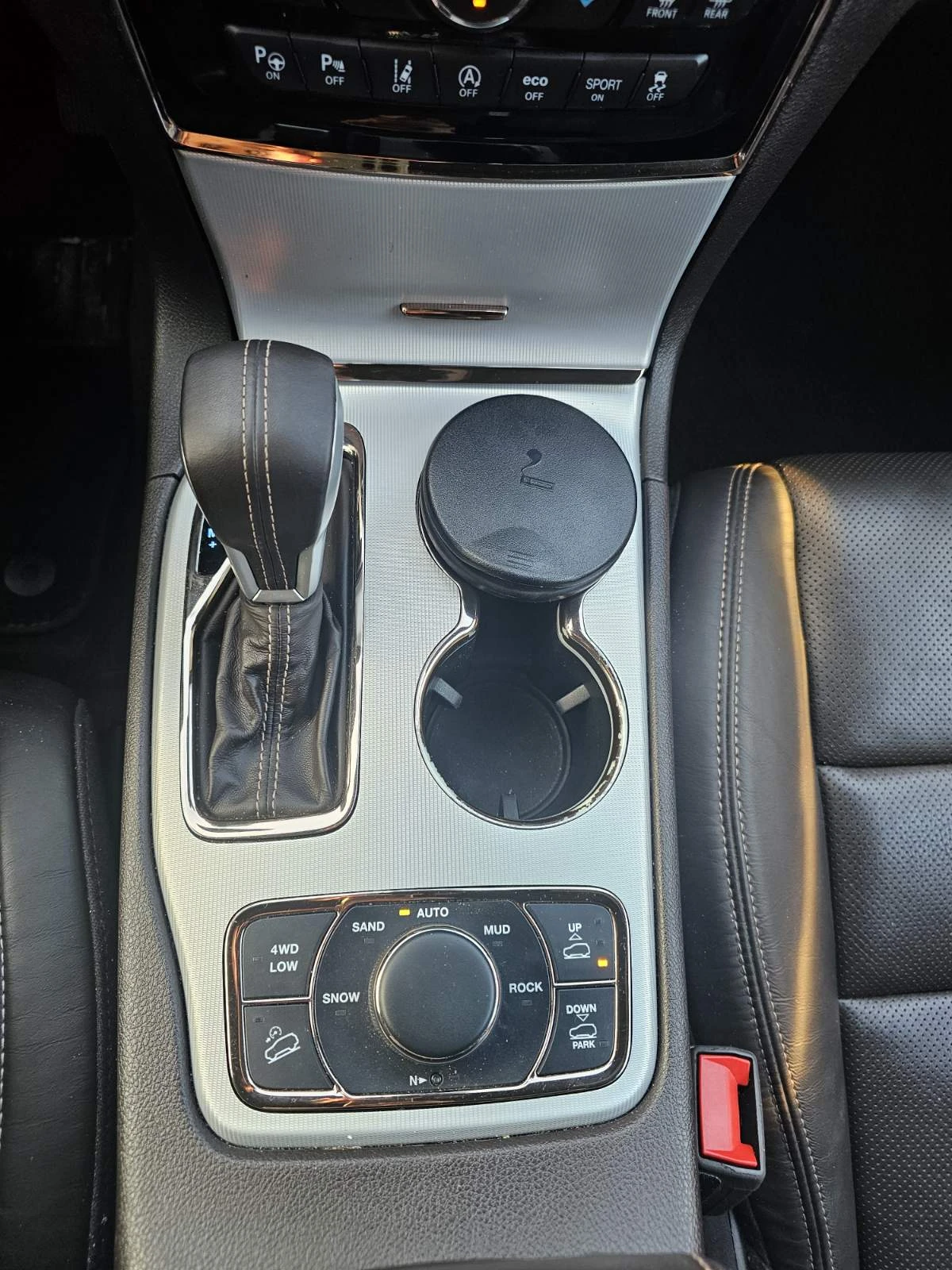 Jeep Grand cherokee 3.0 , снимка 10 - Автомобили и джипове - 53849271