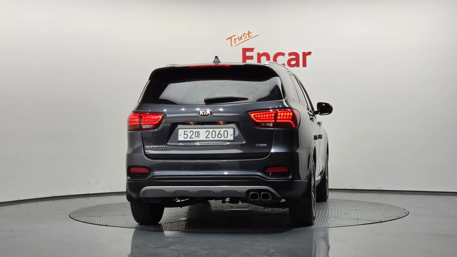 Kia Sorento 2.0* ПОДГРЕВ ВОЛАН* КРАЙНА ЦЕНА, снимка 4 - Автомобили и джипове - 55302248