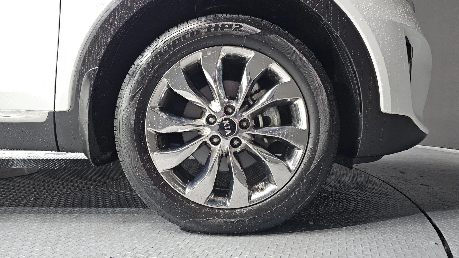 Kia Sorento 2.0* BLIND SPOT* ПОДГРЕВ ВОЛАН* КРАЙНА ЦЕНА, снимка 5 - Автомобили и джипове - 55302248