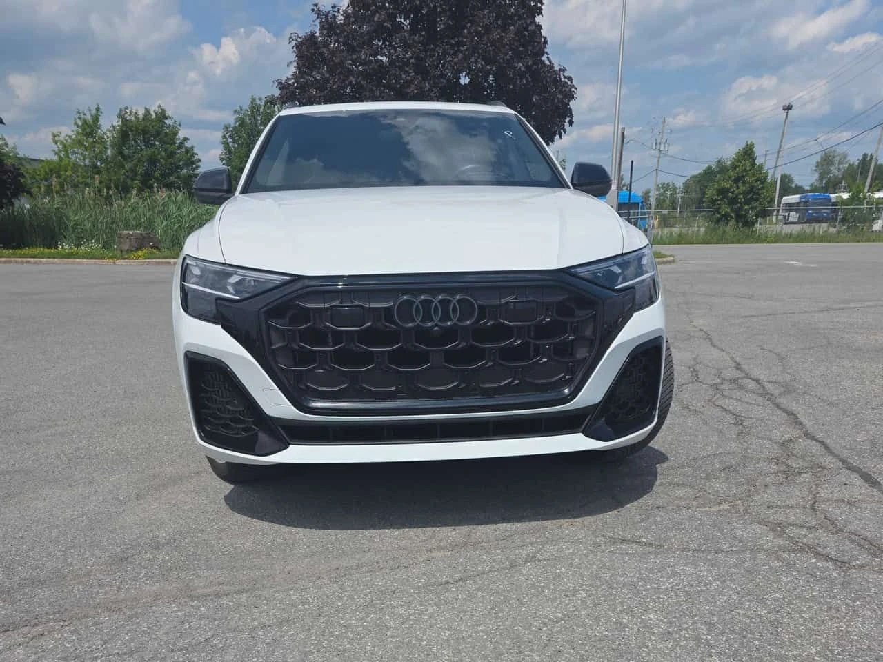 Audi SQ8 * 4.0 TFSI quattro * CARFAX * ОПЦИЯ ЗА ФИНАНСИРАНЕ, снимка 6 - Автомобили и джипове - 55303433
