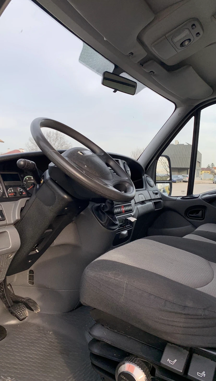 Iveco 35c15 Б Категория | Двойна гума | Падащ борд | 171к км , снимка 3 - Бусове и автобуси - 53757856