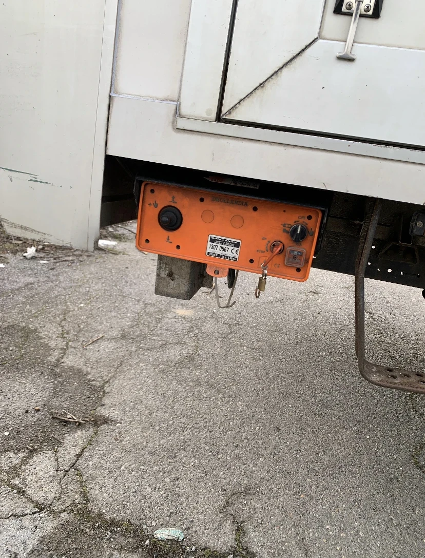 Iveco 35c15 Б Категория | Двойна гума | Падащ борд | 171к км , снимка 7 - Бусове и автобуси - 53757856