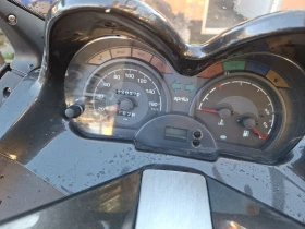 Aprilia Atlantic 250ie Мотора е като нов във всяко едно отношение, снимка 7