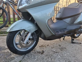 Aprilia Atlantic 250ie Мотора е като нов във всяко едно отношение | Auto.bg — изображение 4