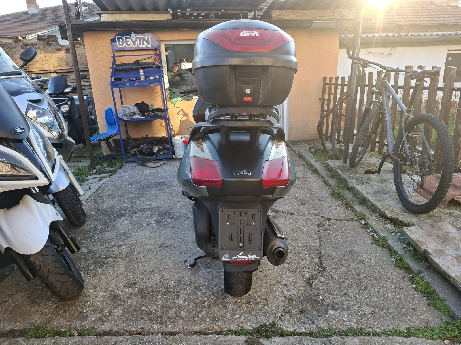 Aprilia Atlantic 250ie Мотора е като нов във всяко едно отношение, снимка 8 - Мотоциклети и мототехника - 54100495