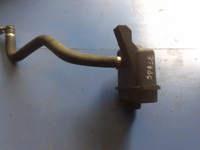 казанче хидравлика за Мицубиши Спейс Стар 1.3и 