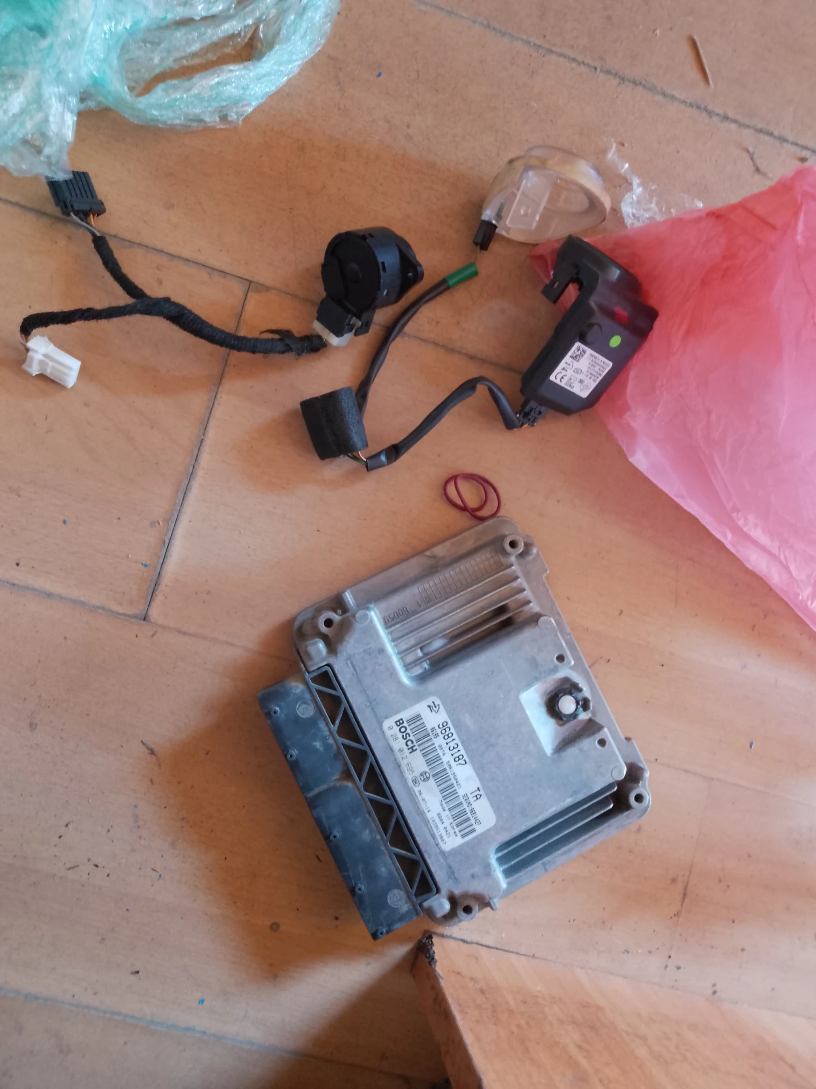 96813187,0281012695  | Mobile.bg   2