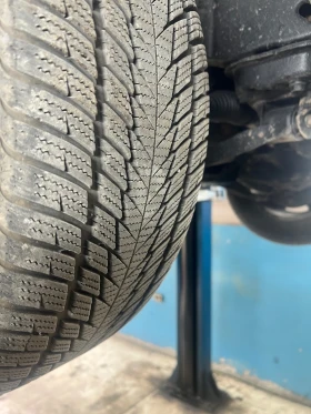 Гуми Зимни 235/60R16, снимка 1