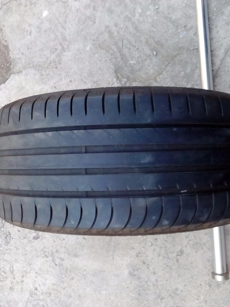 Гуми Летни 245/45R18, снимка 1 - Гуми и джанти - 18580513