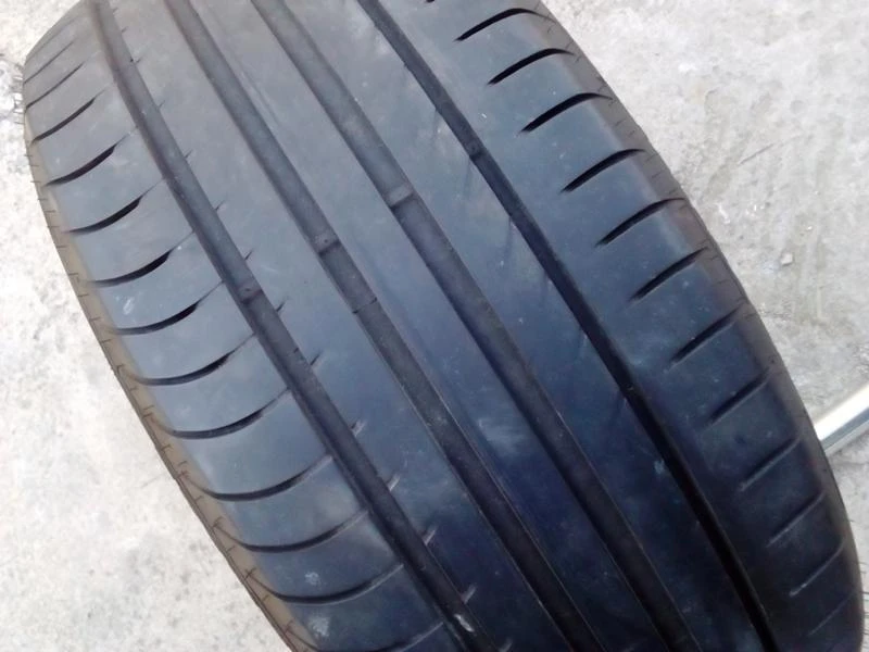 Гуми Летни 245/45R18, снимка 2 - Гуми и джанти - 18580513