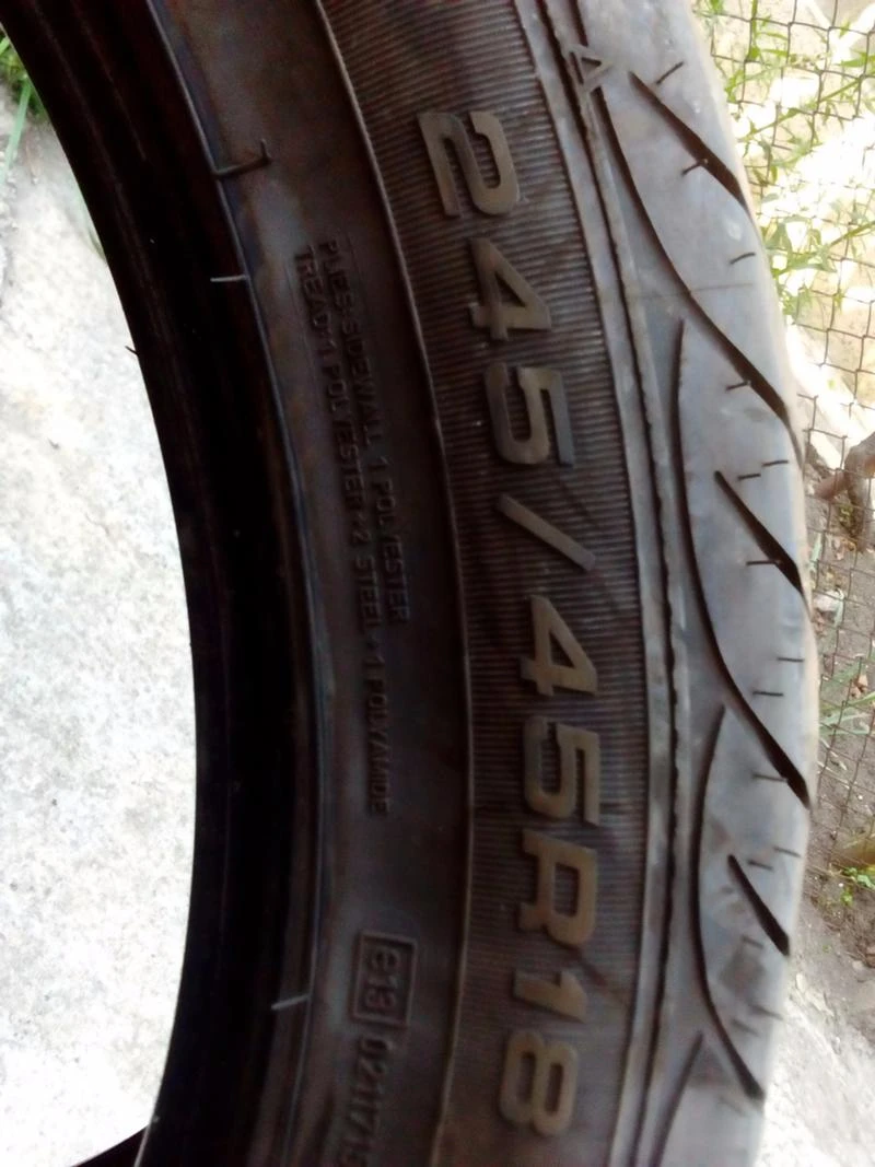 Гуми Летни 245/45R18, снимка 5 - Гуми и джанти - 18580513