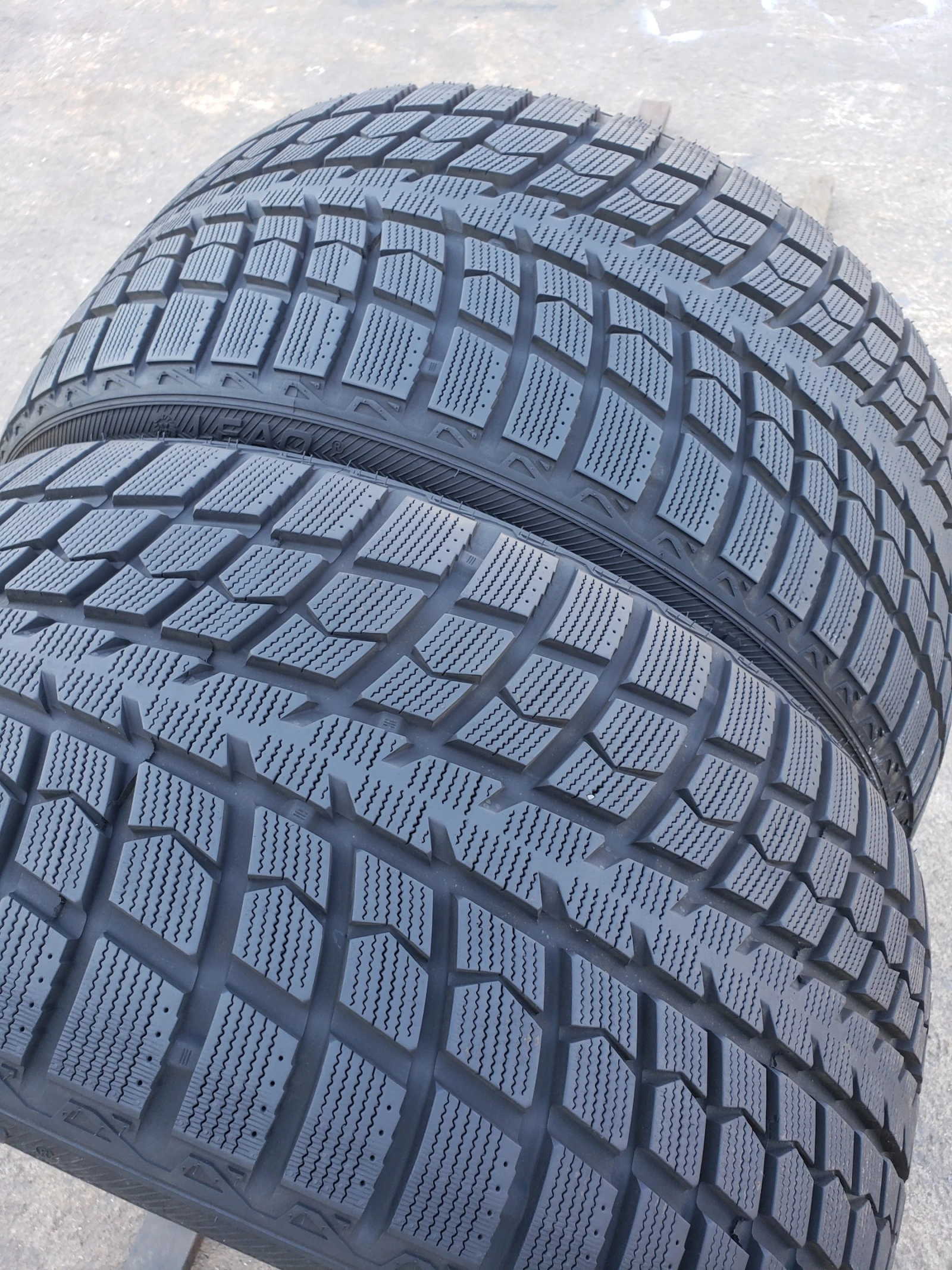 Гуми Зимни 285/35R20, снимка 3 - Гуми и джанти - 56038499