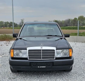 Mercedes-Benz E 230 Гаражен автомобил на 124.000км , снимка 3