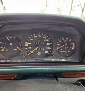 Mercedes-Benz E 230 Гаражен автомобил в уникално запазен вид, снимка 15