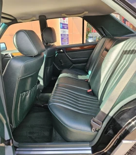 Mercedes-Benz E 230 Гаражен автомобил в уникално запазен вид, снимка 10