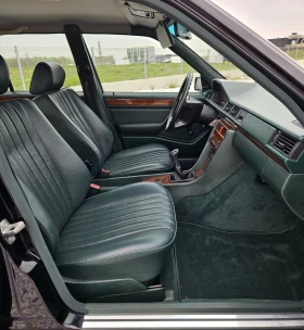 Mercedes-Benz E 230 Гаражен автомобил на 124.000км , снимка 11