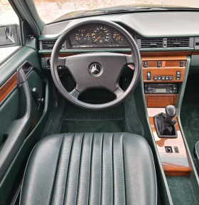 Mercedes-Benz E 230 Гаражен автомобил на 124.000км , снимка 9