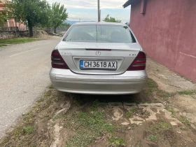 Mercedes-Benz C 220, снимка 2