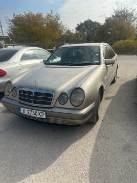 Mercedes-Benz E 220, снимка 1