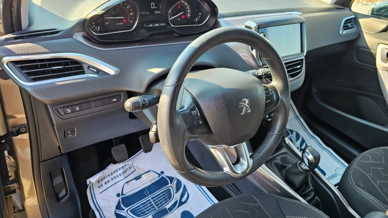 Peugeot 2008 1.2i---NAVI--LED--114.000km, снимка 13 - Автомобили и джипове - 46354637