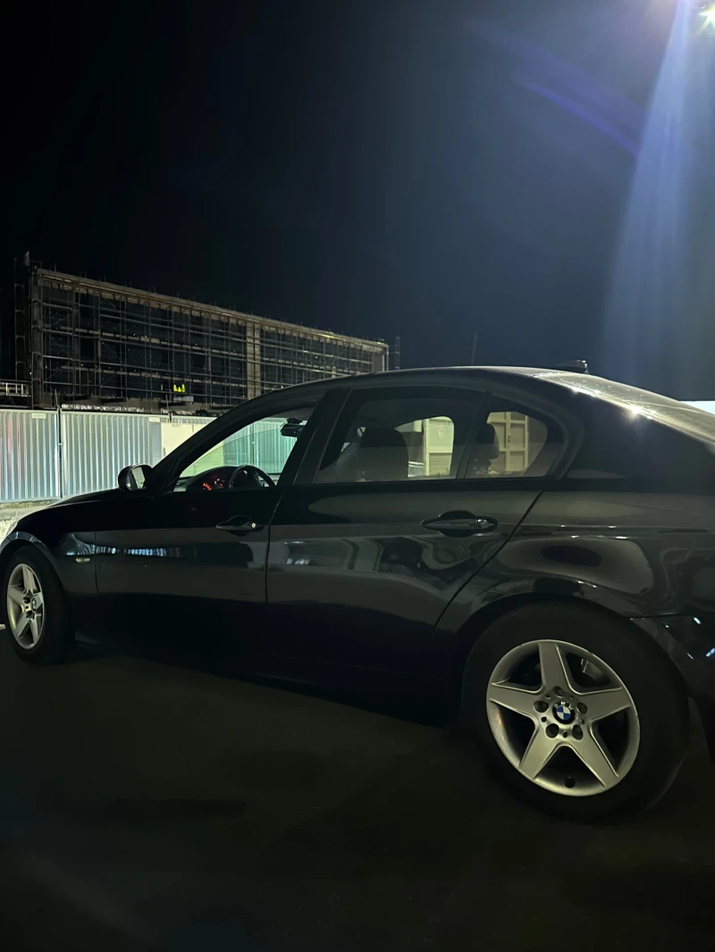 BMW 320, снимка 3 - Автомобили и джипове - 47233609