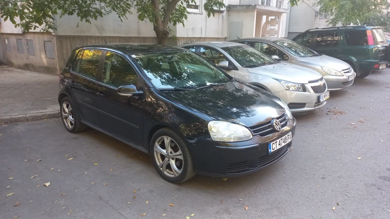 VW Golf 5, снимка 1 - Автомобили и джипове - 47595464