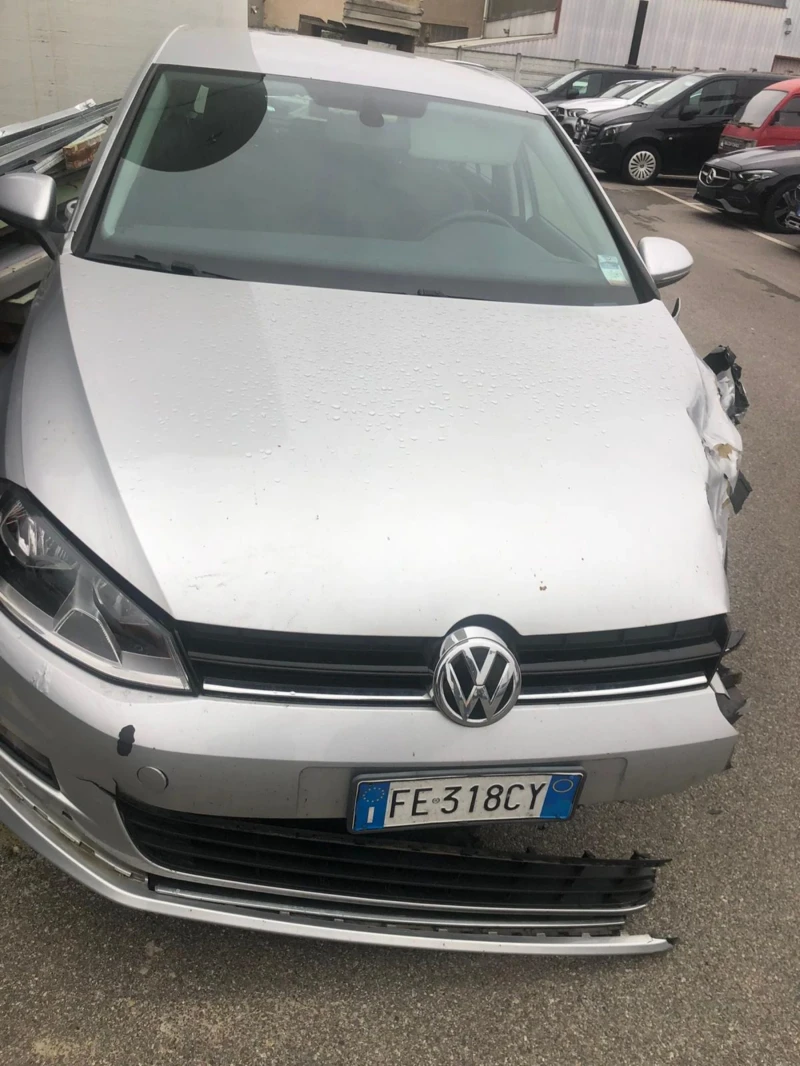 VW Golf 1.6d 110k.s. euro6, снимка 2 - Автомобили и джипове - 48152664