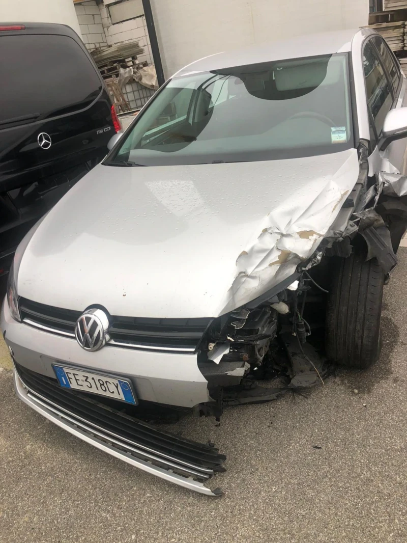 VW Golf 1.6d 110k.s. euro6, снимка 3 - Автомобили и джипове - 48152664