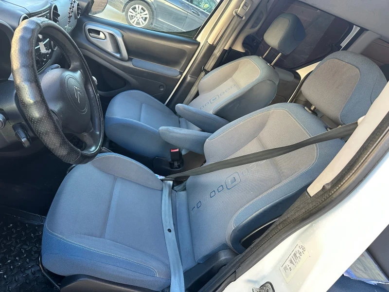 Citroen Berlingo 1.6HDI, снимка 7 - Автомобили и джипове - 48456864