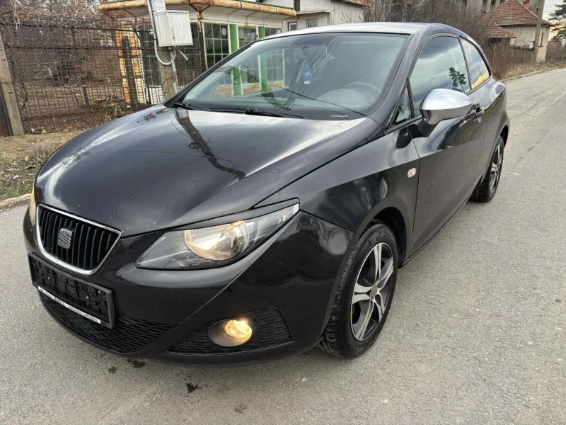 Seat Ibiza 1.4 i, снимка 1 - Автомобили и джипове - 48543320