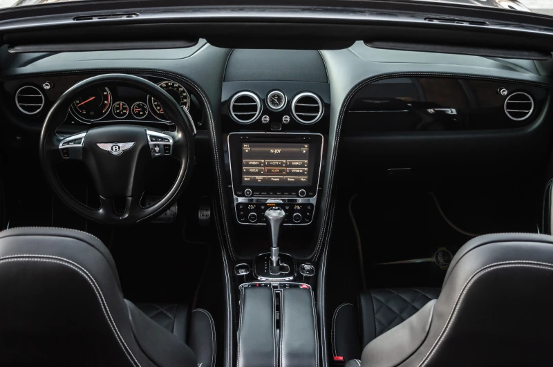 Bentley Continental GTC 4.0 V8, снимка 7 - Автомобили и джипове - 48876223