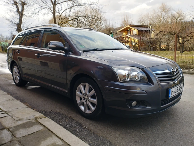 Toyota Avensis 1.8, снимка 3 - Автомобили и джипове - 48913041