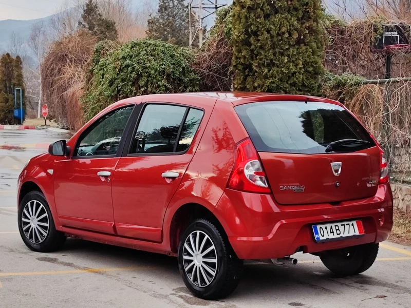 Dacia Sandero 1.4I(75)* COMFORT* НОВ ВНОС* , снимка 4 - Автомобили и джипове - 49260144