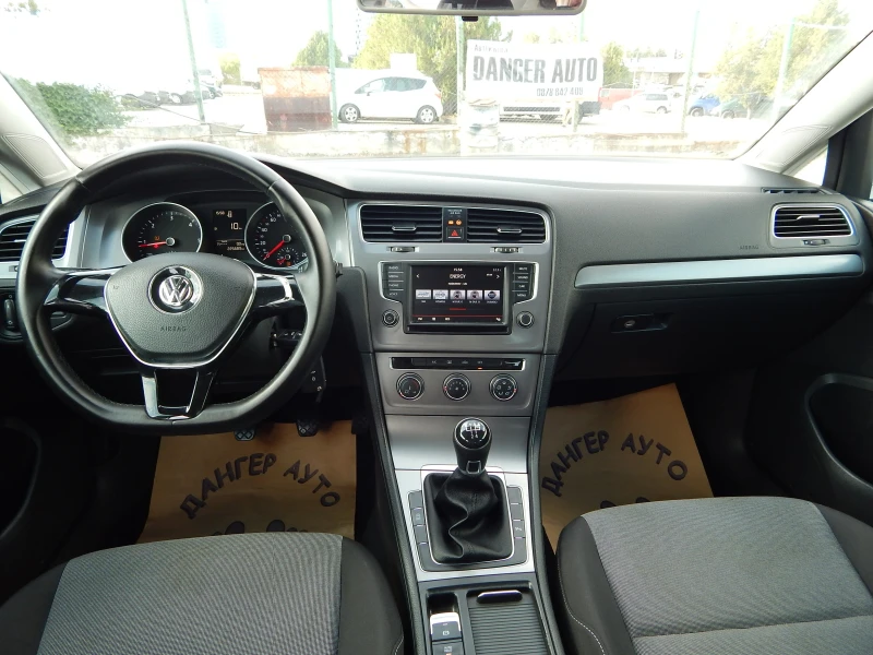 VW Golf 1.6TDI* ПЕРФЕКТЕН* EURO6B* , снимка 11 - Автомобили и джипове - 51596859
