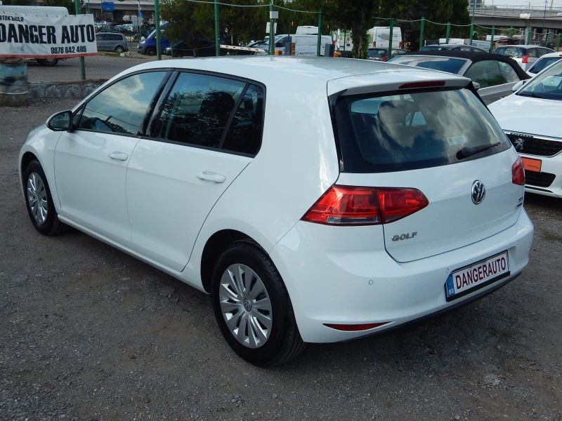 VW Golf 1.6TDI* ПЕРФЕКТЕН* EURO6B* , снимка 6 - Автомобили и джипове - 51596859